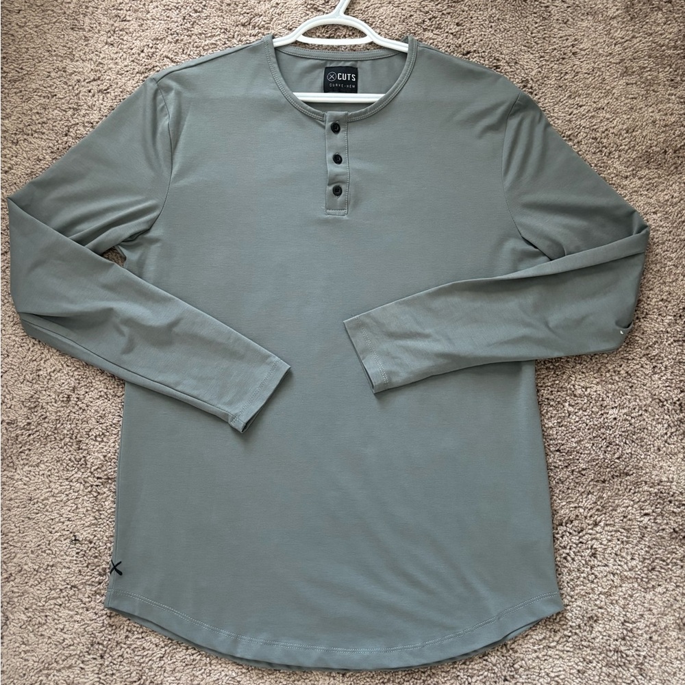 Cuts Clothing Long Sleeve Henley Curve Hem